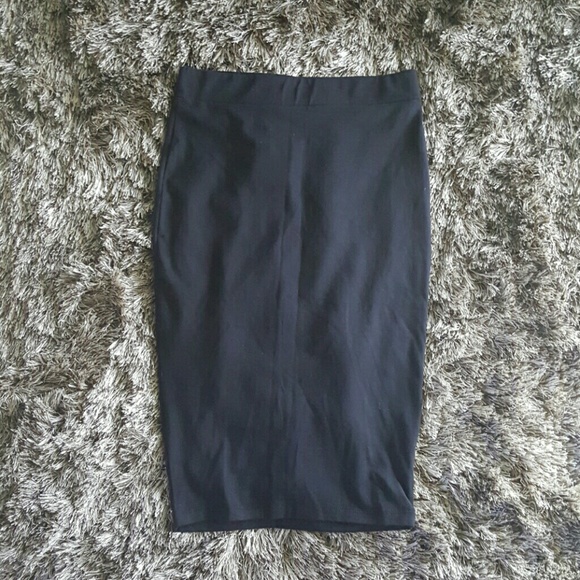 [BUNDLED] BOUTIQUE bodycon midi skirt - Picture 2 of 3