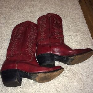 Cowboy boots 👢