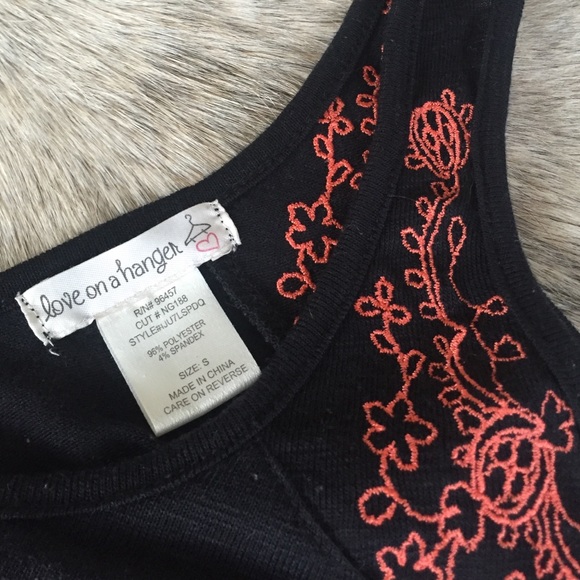 Black flary tank top! great with jeans! worn once! - Picture 2 of 2