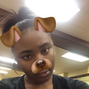 Meet your Posher, Kayla