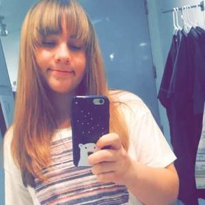 Meet your Posher, Ella