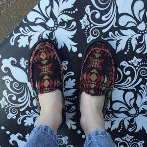 Sanuk shoes