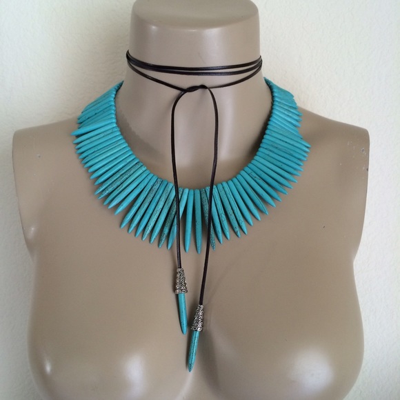 Turquoise Howlite Spike Bead Necklace - Picture 4 of 4