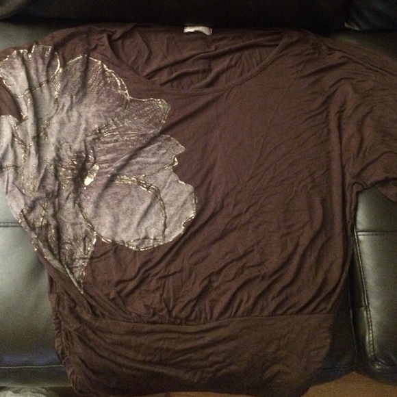 Baggy loose fitting brown top
