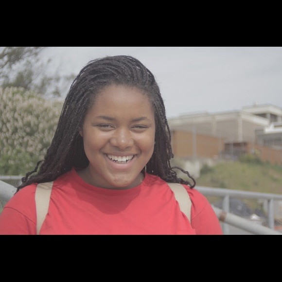 Meet your Posher, Riana