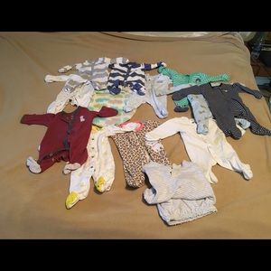 Lot of NB sleepers with mittens