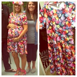 Floral maternity dress