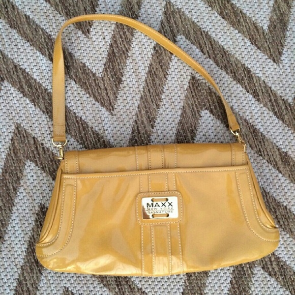 Maxx New York Patent Leather Handbag - Picture 4 of 8