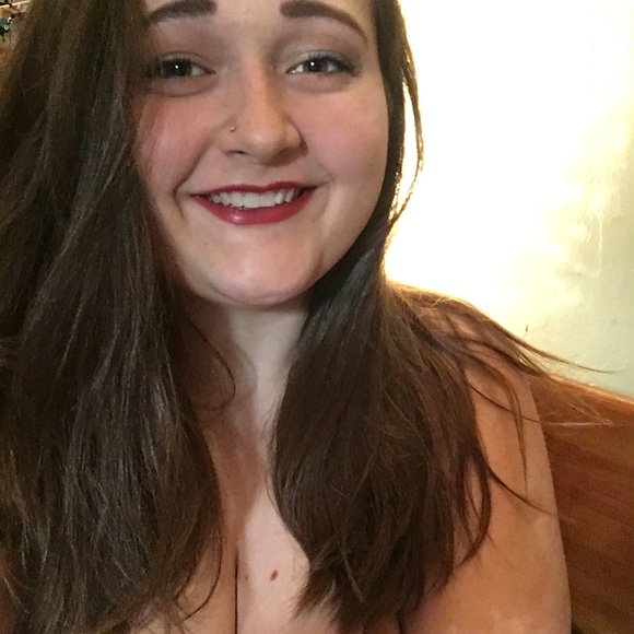 Meet your Posher, Hannab