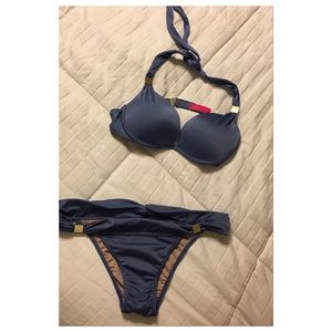 Victoria's secret bikini 34b top, med bottom
