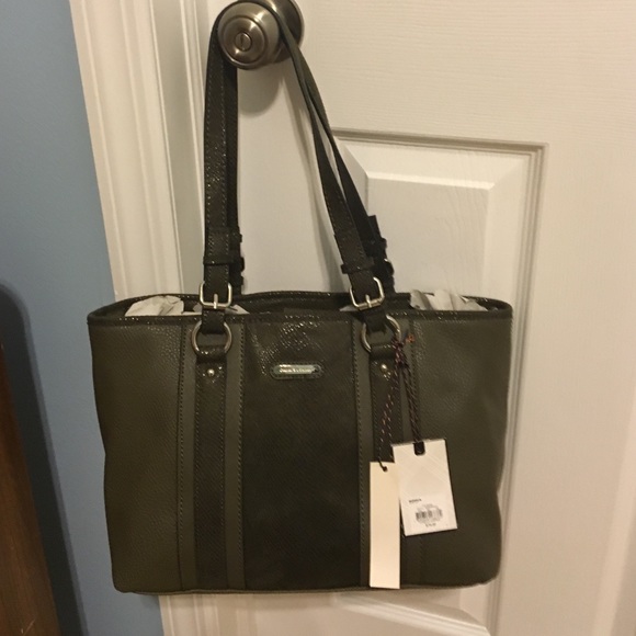 Dana Buchman Green Purse!
