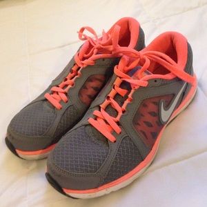 Grey & Pink Nike Tennis Shoes