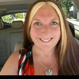 Meet your Posher, Paula