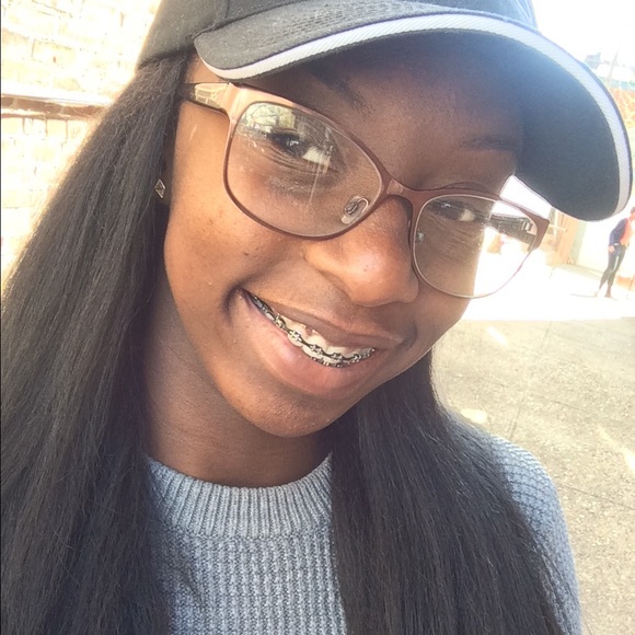 Meet your Posher, Michelle - Picture 2 of 2