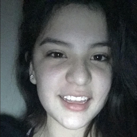 Meet your Posher, Adriana - Picture 1 of 1