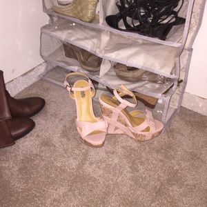 Pink wedge