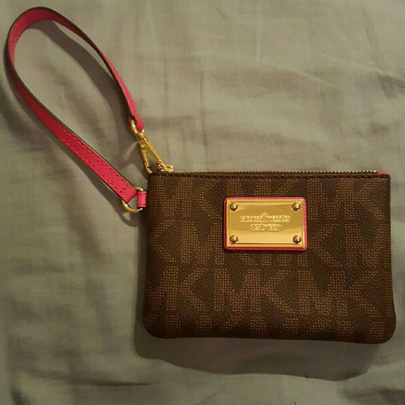 **SOLD***Authentic michael kors wrislet