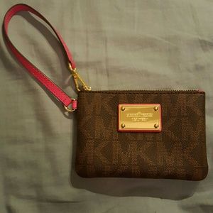 **SOLD***Authentic michael kors wrislet