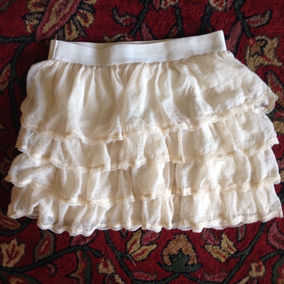 Layered Ruffle Skirt - Picture 2 of 3