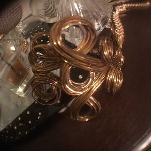 Wire filigree, bracelet with attitude!