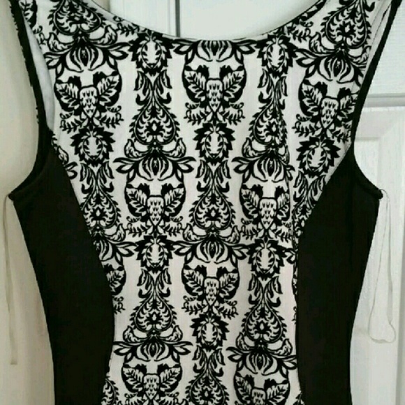 BodyCentral Black and White Dress re-posh - Picture 2 of 4