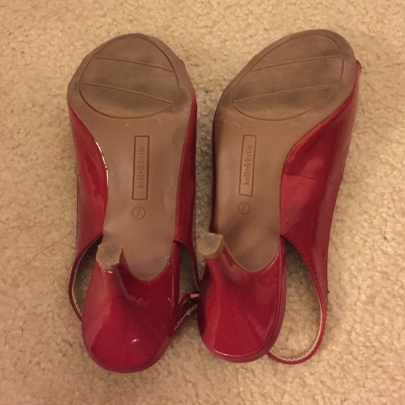 Red heels - Picture 3 of 4