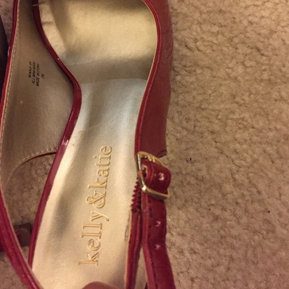 Red heels - Picture 4 of 4