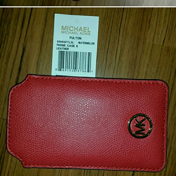 💢SOLD💢 Michael Kors ' Fulton ' phone case - Picture 2 of 3