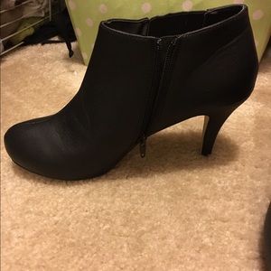 Madden Girl Black booties