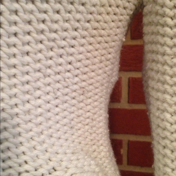 AE Cozy Knit Sweater - Picture 4 of 4