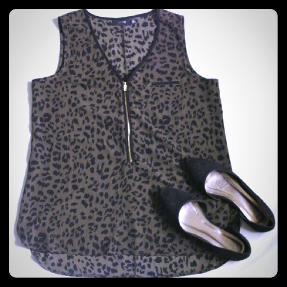 APT 9 Green Leopard Cheetah Animal Print Blouse