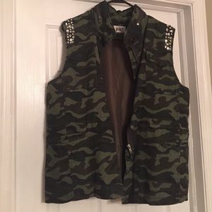 Studded utility vest