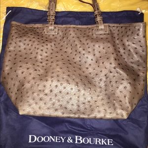 Like new Dooney and bourke bag