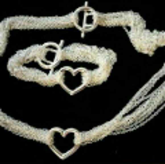 ๐จ๐๐ฎ SOLD IN BUNDLE Hp?? The Tiffy 925s bracelet - Picture 3 of 3