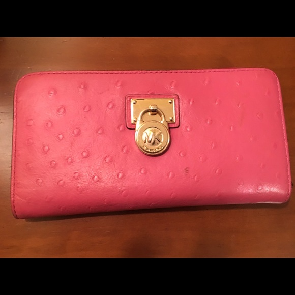 Michael Kors Pink ostrich print wallet
