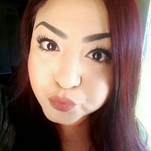 Meet your Posher, Carla