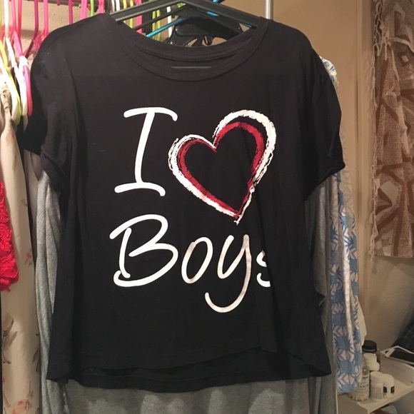 "I ❤️ boys" logo tee