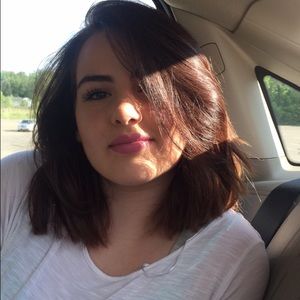 Meet your Posher, Kayla