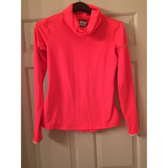 Nike dri-fit pro top