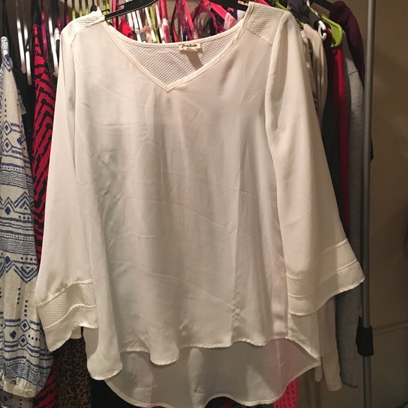 Flowy white top