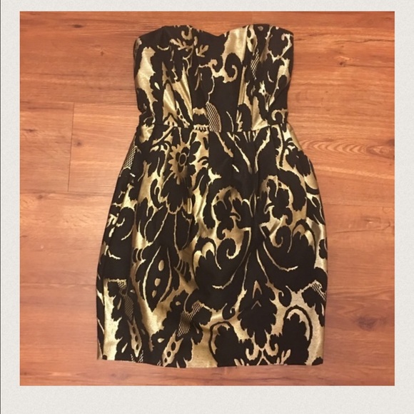 💥SALE💥Black and Gold Strapless H& M Dress - Picture 2 of 4
