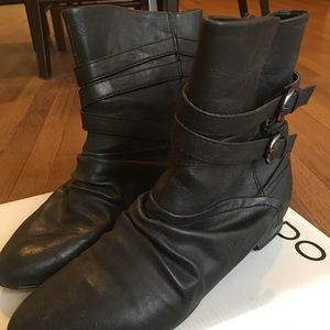 Aldo black booties!