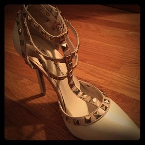 Studded strappy pumps!!