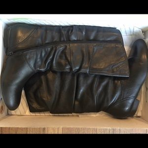 Aldo black flat leather boots!