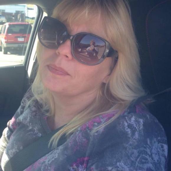 Meet your Posher, Cindy - Picture 1 of 1