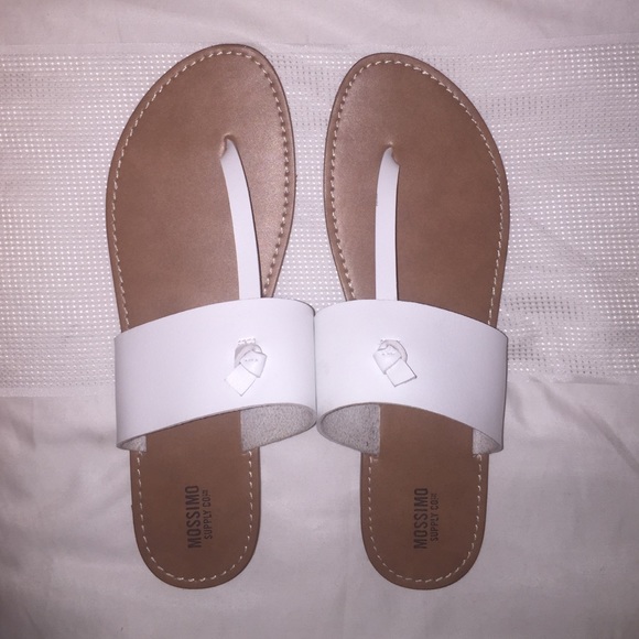 Mossimo Supply Co. Shoes - NWOT Mossimo thong sandals