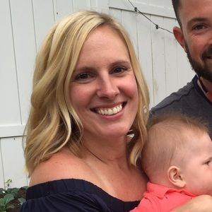 Meet your Posher, Caitlin