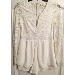 Gorgeous L'atiste white laced romper