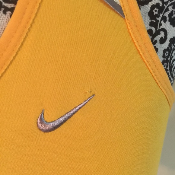 Nike Razor Back Tank Sport Bra - Picture 3 of 4