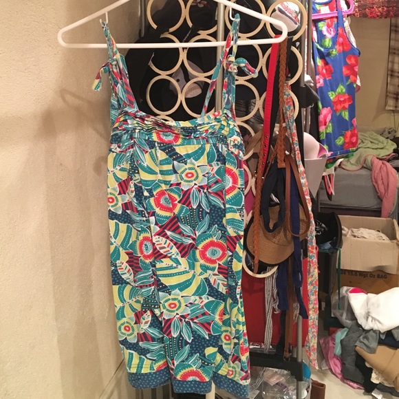 Colorful floral top!